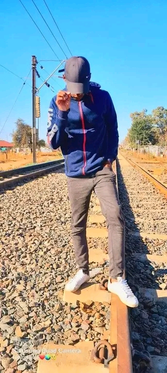 Umzi onotywala diss track - Silverstar king