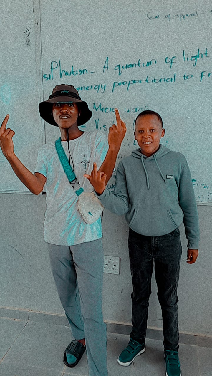 Maphodisa(Tribe) - Mokhanyisa_RabadiVerse × Small26_KodiMaker