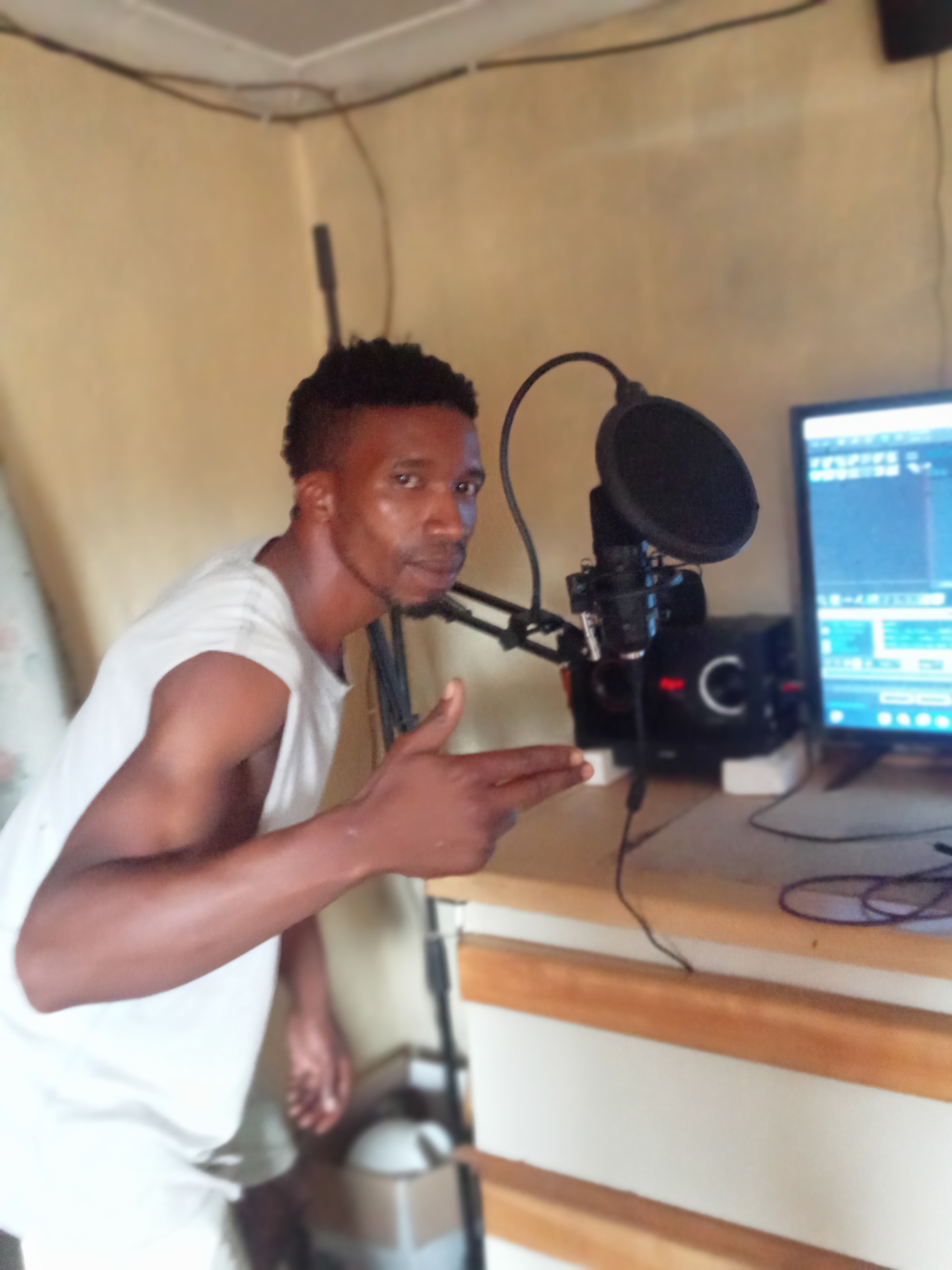 Askis' am sorry - Tar Mashesha x BLAQREECE ft Breezy & Qhinebe Ec