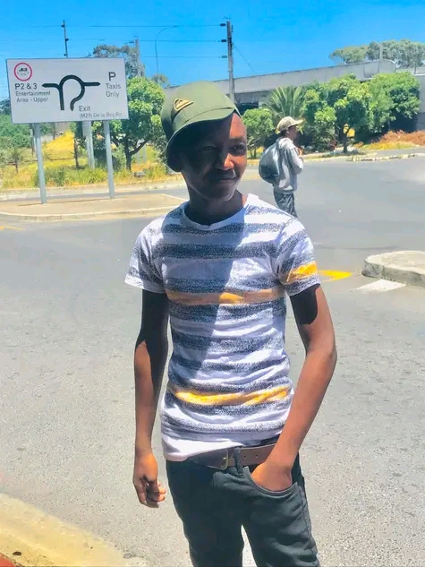 Nathi Sivile_(Ukjaiva Clap) - Liya Ingane