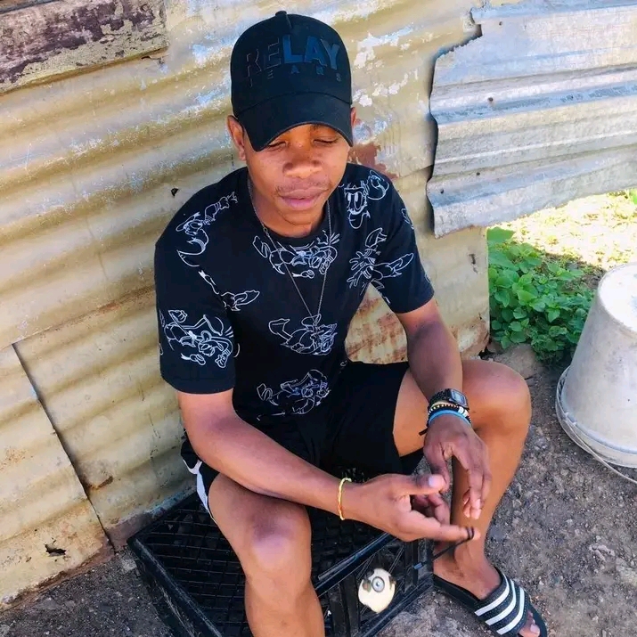 Amaphupho Ami-_ Produced by Xsir Beats - Xsir Marojah