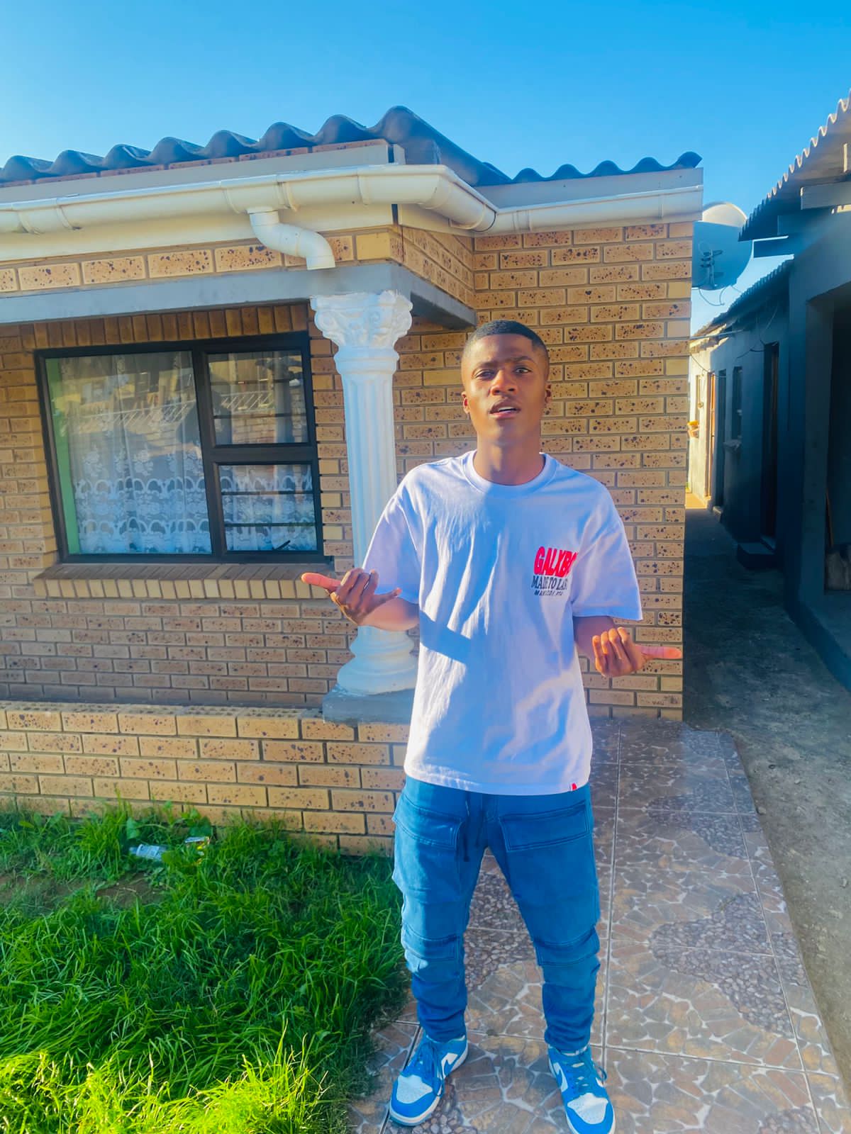 Nzok'bhatala - Phisto We Sgubhu & Creamster feat.Small uNice