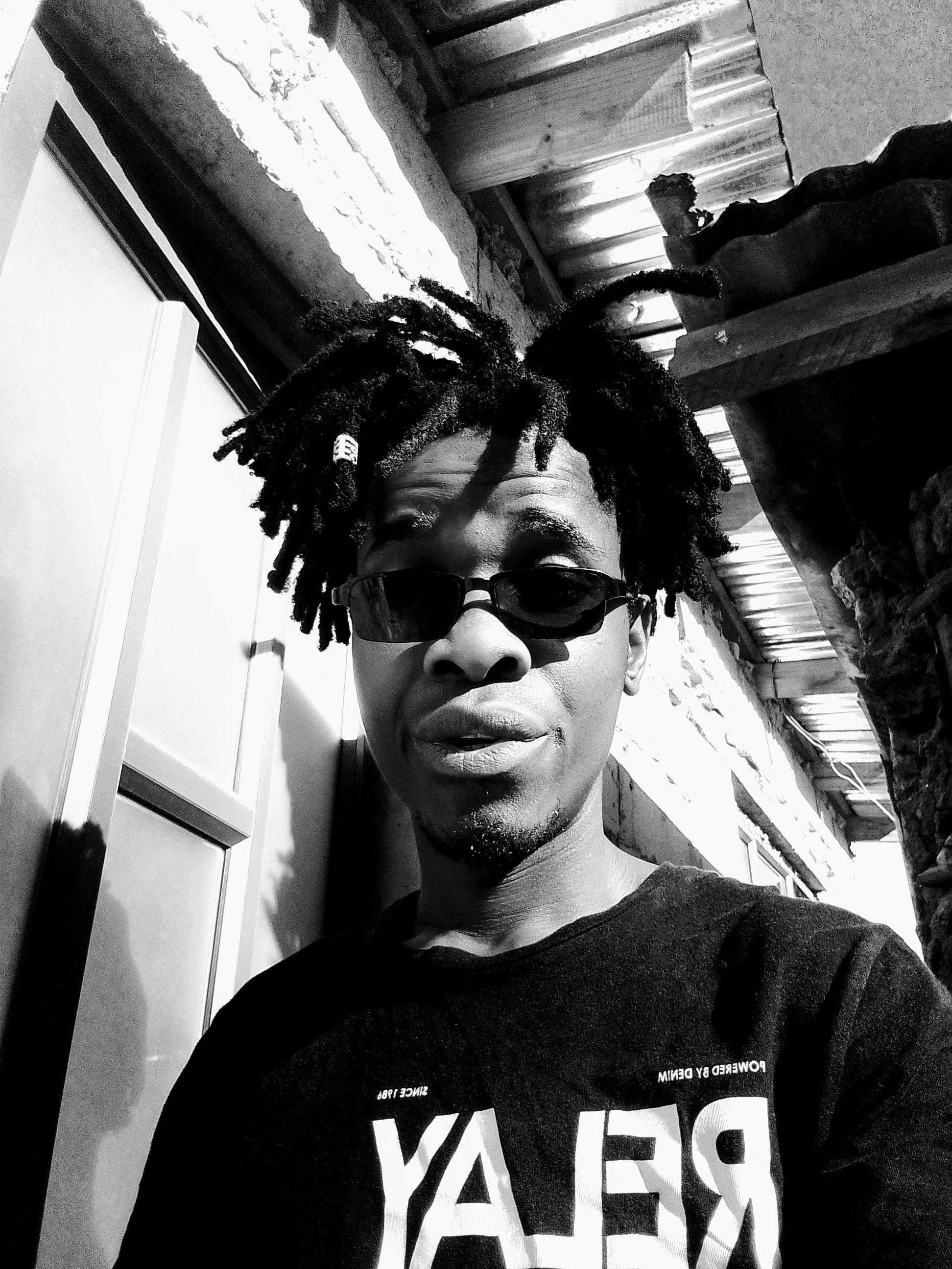 Stay real - Cagy Rarepoet